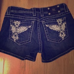 Miss me wing shorts